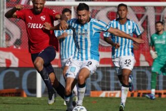 El clásico de Avellaneda de los opuestos: el Racing arrollador rinde examen contra un Independiente que crece en solidez