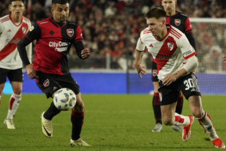 River tuvo a sus tres campeones del mundo, pero no pudo romper el cero ante un prolijo Newell’s y la era Gallardo no termina de arrancar