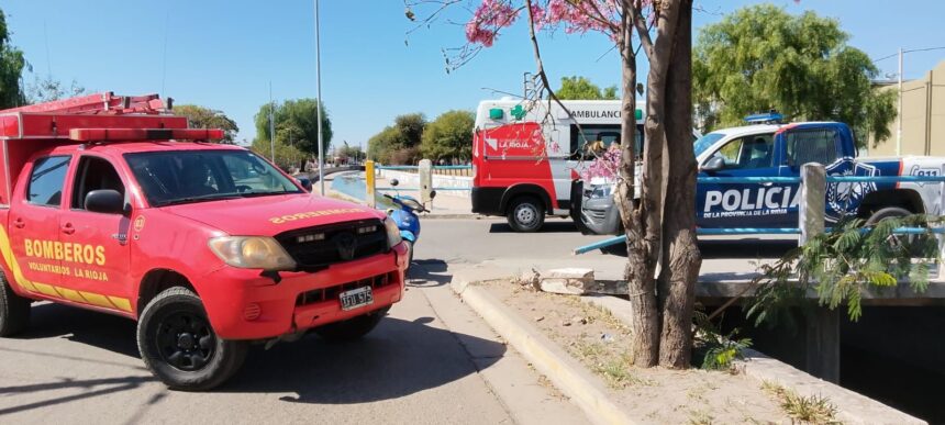 Una mujer debió ser trasladada al hospital tras chocar en su motocicleta