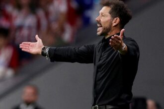 Simeone sacó a Julián Álvarez en el entretiempo, el Atlético de Madrid empató y se hizo viral por una frase desafortunada: “Vamos a defender bien”