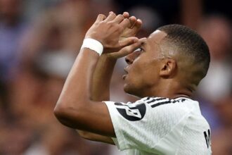 Hackearon la cuenta de X de Kylian Mbappé: en 40 segundos armaron una estafa con una criptomoneda falsa y cargaron contra Lionel Messi