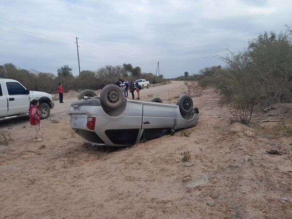 portezuelo:-volco-automovil-en-cercanias-de-san-antonio