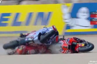 Milagro en el MotoGP: al bicampeón Bagnaia le pasó una moto por arriba, pero salió caminando y vio el triunfo de Marc Márquez 1034 días después