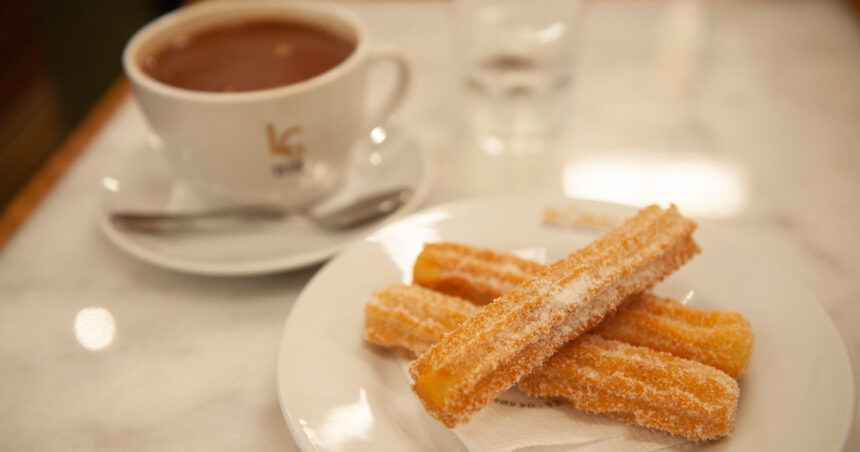 el-bar-notable-de-caba-con-el-mejor-chocolate-con-churros-para-despedir-el-frio