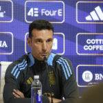 lionel-scaloni,-antes-del-viaje-a-colombia-con-la-seleccion-argentina:-la-evolucion-de-mac-allister,-como-jugar-en-barranquilla-y-cuando-se-juega-la-finalissima