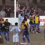 volaron-hasta-bicicletas:-salvaje-agresion-a-los-jugadores-y-al-arbitro-en-la-liga-rafaelina