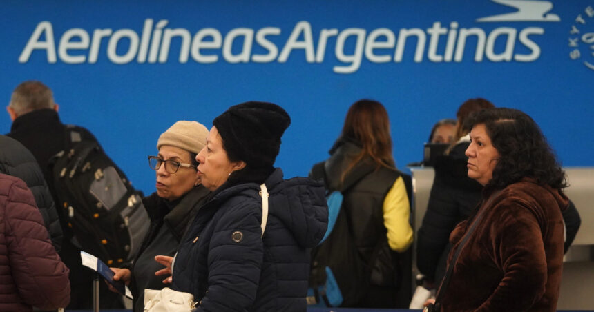 Conflicto aeronáutico: por una medida de fuerza en Aeroparque, se esperan demoras en los vuelos de Aerolíneas Argentinas