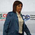 polemica-entre-patricia-bullrich-y-amnistia-internacional-por-la-presencia-de-una-nena-en-la-marcha-de-jubilados-que-recibio-gases-lacrimogenos