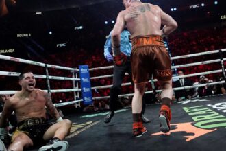 Canelo Álvarez venció a Berlanga y retuvo los títulos de campeón supermediano