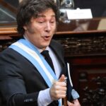 “vos-seguis-sumando-con-dificultad,-martinez”:-javier-milei-se-salio-de-discurso-y-le-respondio-al-jefe-del-bloque-k