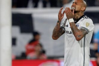 Arturo Vidal quiso chicanear a River por la cantidad de títulos que ganó pero las estadísticas dejaron en offside al crack de Colo-Colo