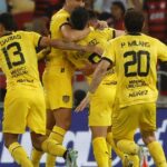 penarol-dio-el-golpe-ante-flamengo-con-un-“maracanazo”-y-se-llevo-un-triunfo-clave-para-definir-la-serie-en-casa