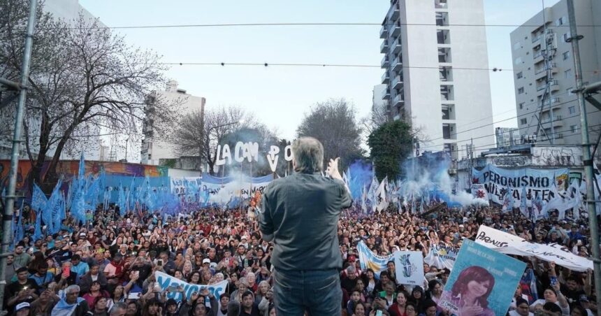 “veni,-te-presto-la-mia”:-la-cancion-que-estreno-la-campora-contra-axel-kicillof-en-el-acto-de-maximo-kirchner