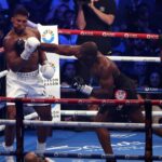 daniel-dubois-noqueo-a-anthony-joshua-con-un-derechazo-brutal-y-retuvo-el-titulo-de-los-pesados-ante-96-mil-personas-en-wembley