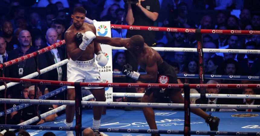 daniel-dubois-noqueo-a-anthony-joshua-con-un-derechazo-brutal-y-retuvo-el-titulo-de-los-pesados-ante-96-mil-personas-en-wembley