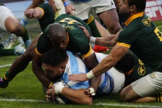 Los Springboks cambian tras caer ante Los Pumas y suman backs para el recambio: ¿se completan defensivamente o pierden ofensiva?