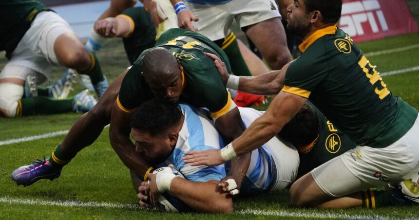 los-springboks-cambian-tras-caer-ante-los-pumas-y-suman-backs-para-el-recambio:-¿se-completan-defensivamente-o-pierden-ofensiva?