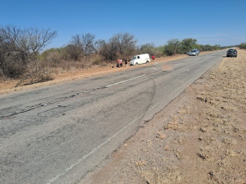 olta:-volco-una-camioneta-en-paraje-la-huerta-(ruta-79)