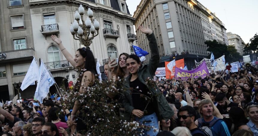 universidades:-duro-rechazo-a-las-acusaciones-del-secretario-torrendell-y-se-suman-adhesiones-a-la-marcha-del-miercoles