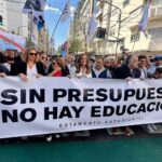 el-gobernador-riojano-junto-a-funcionarios-marchan-bajo-el-lema:-“sin-presupuesto-no-hay-educacion”