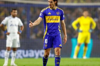 Mientras espera por el sí definitivo de Fernando Gago, Boca acelera por otro año de Edinson Cavani