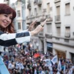 cristina-juega-fuerte-para-conservar-la-centralidad-opositora:-el-kirchnerismo-armo-un-operativo-clamor-para-que-presida-el-pj