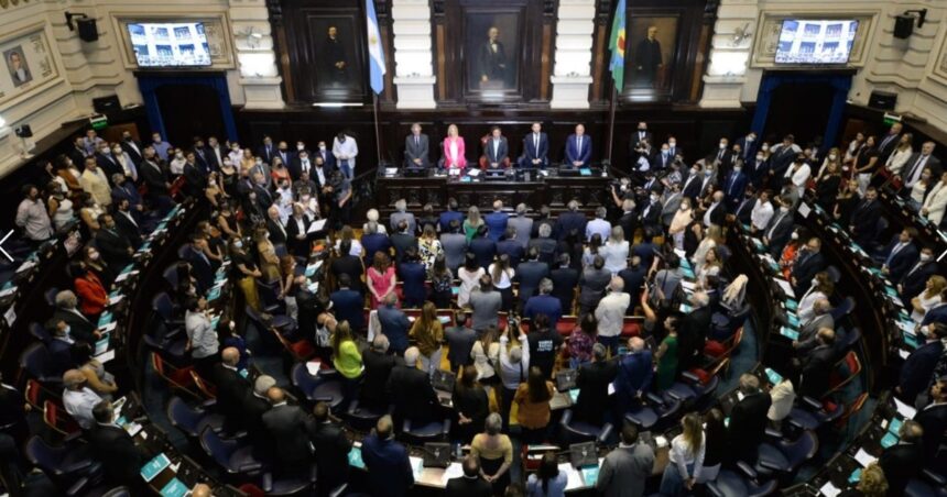 detras-de-la-boleta-unica-de-papel-en-buenos-aires:-el-casting-de-ocho-caras-conocidas,-los-18-legisladores-vetados-y-el-doble-desafio-para-los-intendentes