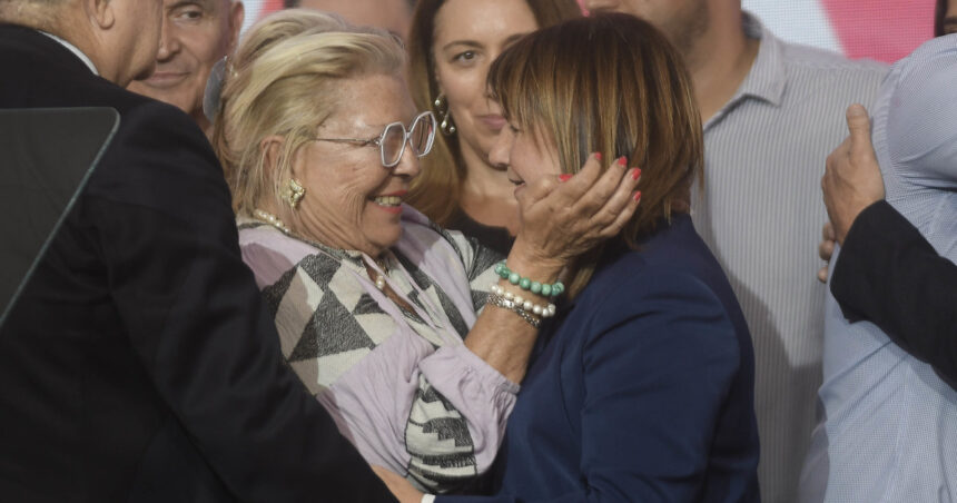 elisa-carrio-llamo-“roedor”-a-milei,-dijo-que-a-macri-se-“lo-estan-tragando”-y-cruzo-a-bullrich:-“compra-dirigente-por-dirigente”