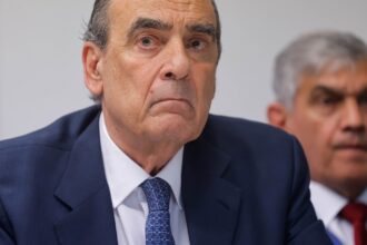 tras-la-polemica-por-el-cobro-en-las-universidades,-ahora-el-gobierno-quiere-que-paguen-los-extranjeros-que-se-atienden-en-hospitales-publicos