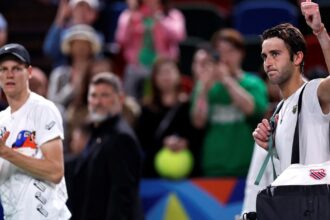 Etcheverry le hizo las cosas muy difíciles a Sinner, pero al final quedó eliminado del Masters 1000 de Shanghái