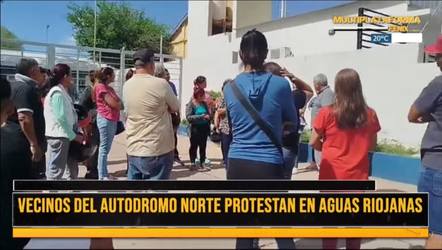 Vecinos del barrio Autódromo Norte protestaron por falta de agua desde hace 6 meses