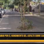 Vecinos reclaman por el hundimiento de asfalto sobre calle Jaramillo