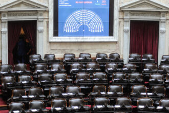 Uno por uno los diputados del PJ que fueron clave para que se caiga la sesión para modificar la ley de DNU