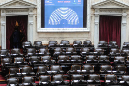 Uno por uno los diputados del PJ que fueron clave para que se caiga la sesión para modificar la ley de DNU