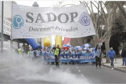 SADOP en alerta: docentes de escuelas privadas exigen pago de incentivos y bonos atrasados