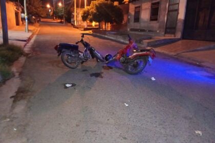 Choque entre dos motos en Barrio San Vicente, ambos conductores estaban en estado de ebriedad