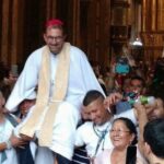 El Papa designó arzobispo de La Plata a un cura villero que tuvo que pedir disculpas por cantos contra Milei