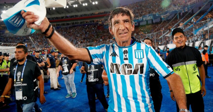 Gustavo Costas, cerebro y corazón del Racing campeón de la Sudamericana: “No somos millonarios, no somos la mitad más uno, pero somos distintos a todos”