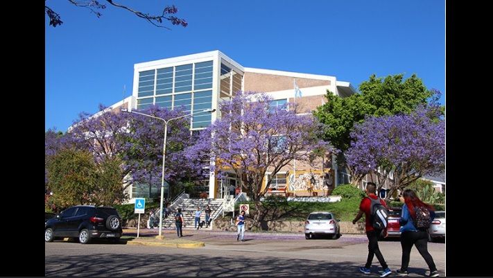 56 mil millones de pesos recibirán las universidades riojanas en 2025