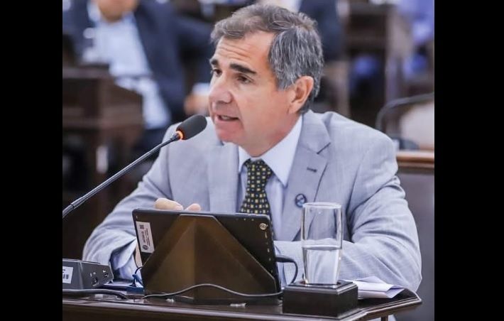 Gustavo Galván apuntó contra el bono de Quintela: “No alcanza para nada”