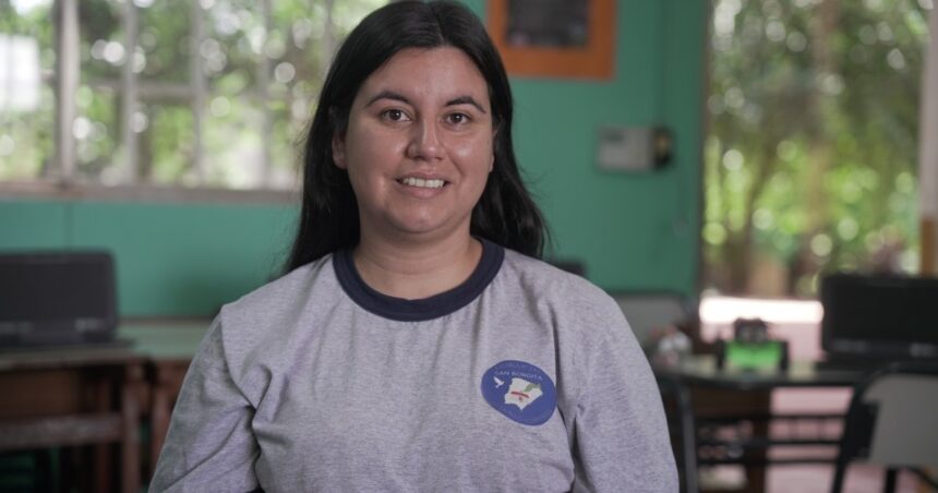 La docente que con un taller de computación combate la brecha digital en escuelas rurales