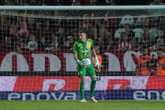 La noche mágica de Franco Armani: masterclass en los mano a mano y un penal clave para mantener a River en ventaja ante Estudiantes