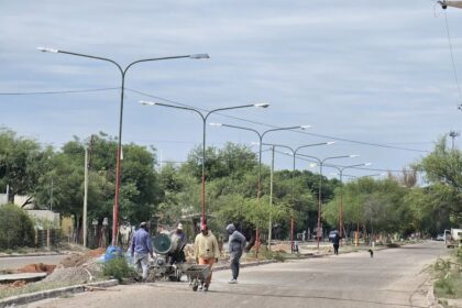 Plazoleta Eva Perón | RECAMBIO DE LUMINARIA Y REMODELACIÓN DEL BOULEVARD OBISPO ANGELELLI