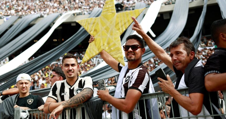 Botafogo y el festejo de la Copa Libertadores: el color de los hinchas brasileños en el Monumental, donde sólo faltó el “Dale, campeón”