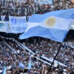 Un dirigente camporista se mete en la campaña presidencial de Racing y juega con el oficialismo en el club