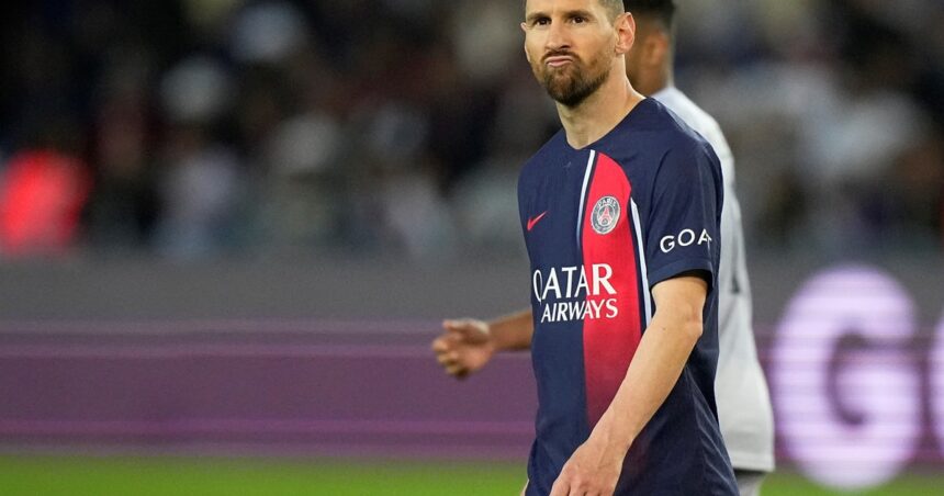 L’Equipe aprovechó para volver a pegarle a Messi en otra caricatura de su dibujante estrella