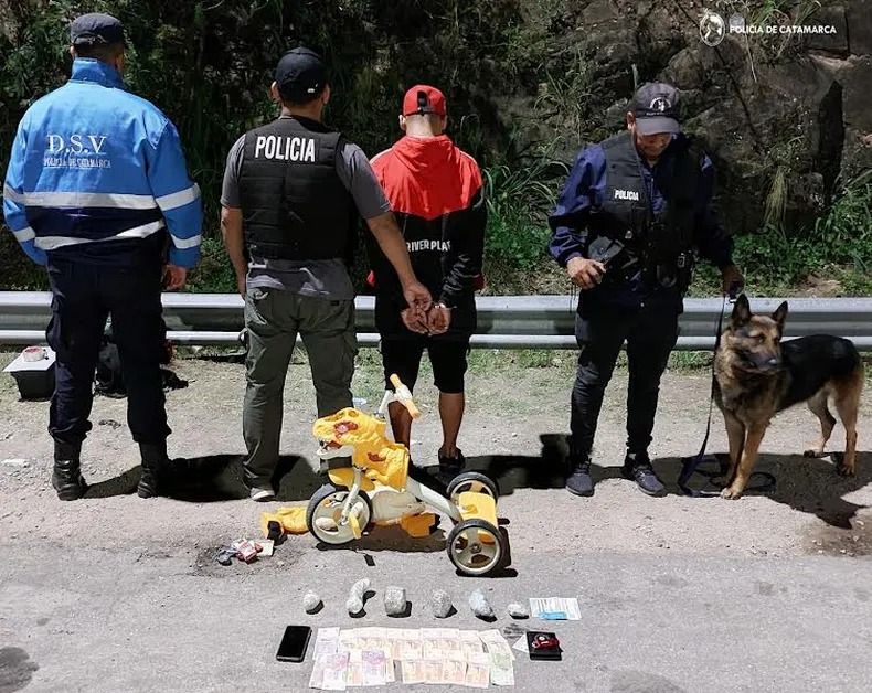 Catamarca: Detuvieron a un riojano por hallarle marihuana en un triciclo para niño