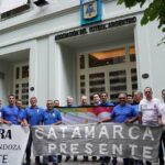 Aplausazo frente a la AFA: en el peor momento del arbitraje, una protesta trajo mayor confusión