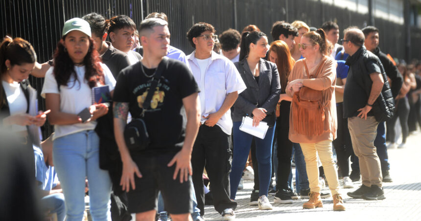 El empleo asalariado privado se recuperó en septiembre de la mano de los monotributistas