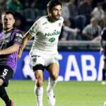 Banfield cerró un año para el olvido con un amargo empate ante Sarmiento, que contó con la última función de Lisandro López